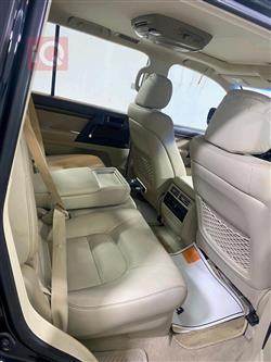 تۆیۆتا لاند کروزەر